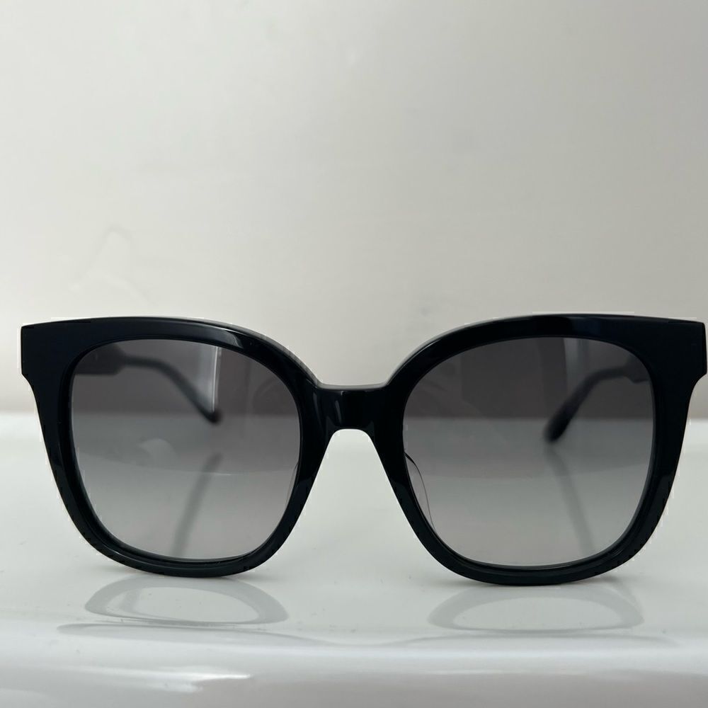 NWOTâBottegaâVenetta Sunglassesâunisex.âGrey/smoke.â100%âauthenticâdesigner. - Picture 3 of 16